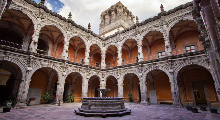 Querétaro durch Essen und Geschichte entdecken