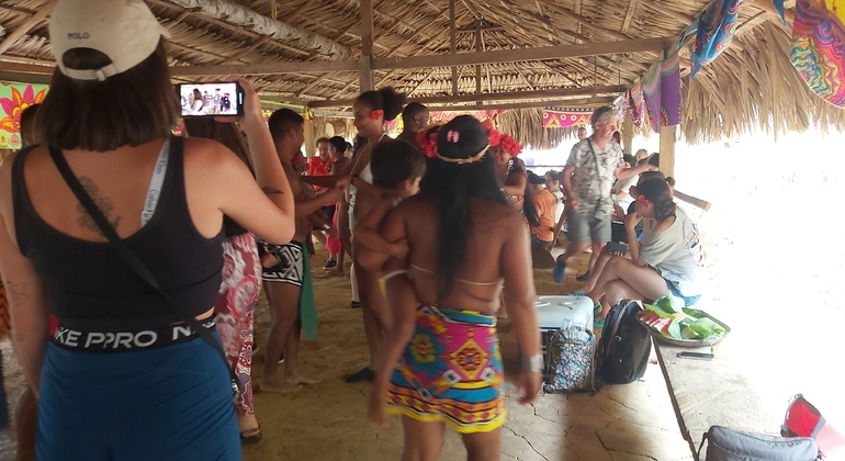 Entdecken Sie das Embera Village Erlebnis