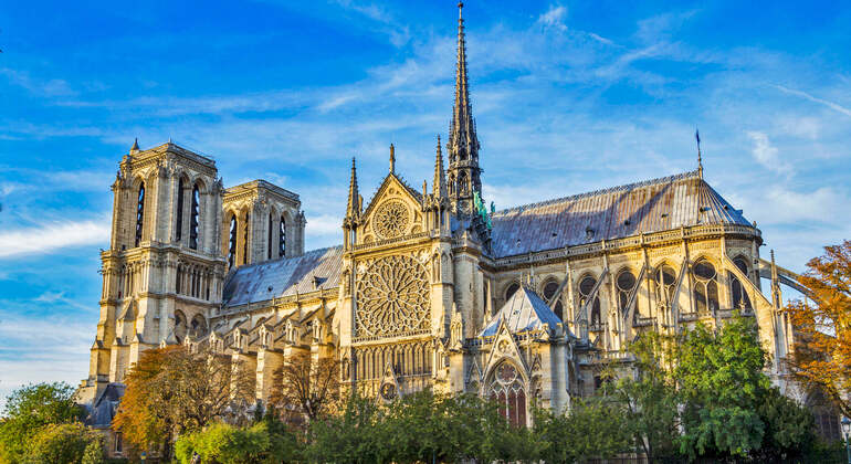 Audio Guide App: Paris Notre-Dame Cathedral