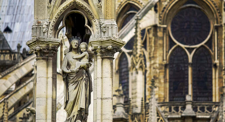 Audio Guide App: Paris Notre-Dame Cathedral