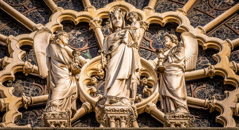 Audio Guide App: Paris Notre-Dame Cathedral