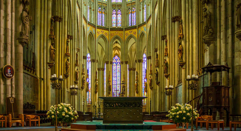 Audio Guide App: Cologne Cathedral and Old City Walk