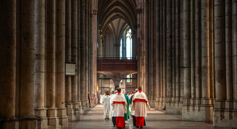 Audio Guide App: Cologne Cathedral and Old City Walk
