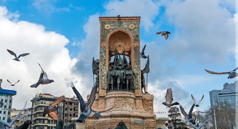 Tour Istanbul Top Sights to Explore