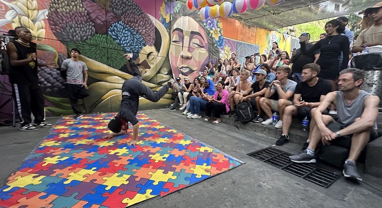 Descobrir a arte urbana na Comuna 13