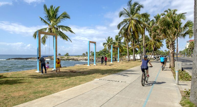 Visita política y social a Santo Domingo