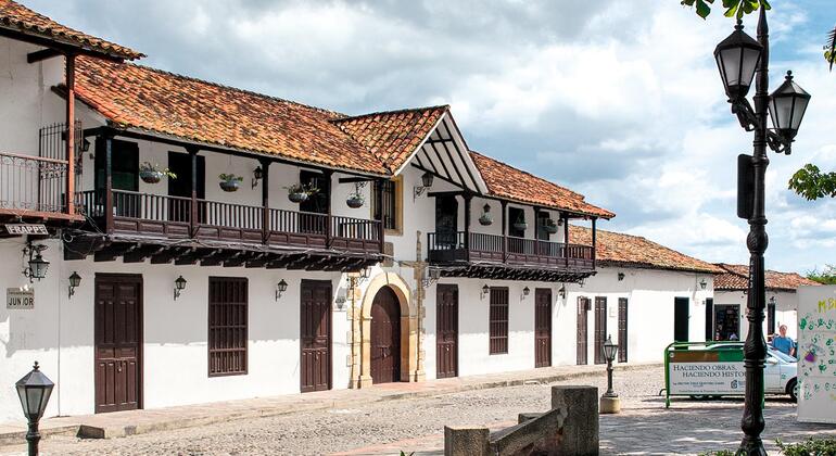 Discover Colonial Giron Colonial and its Traditional Food
