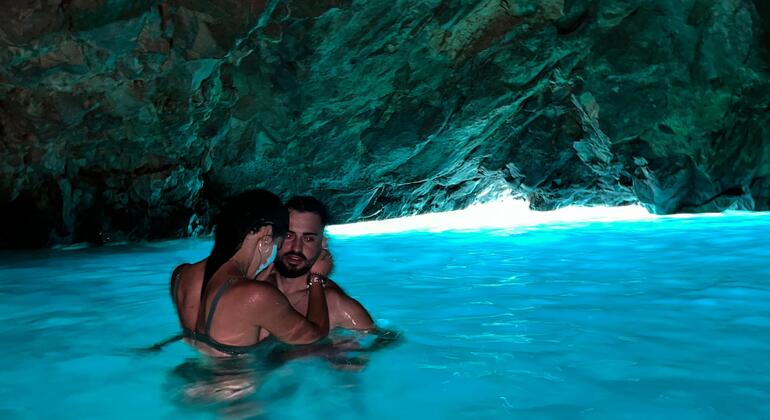 Abenteuer Blaue Edelsteinhöhle und Grama Bay