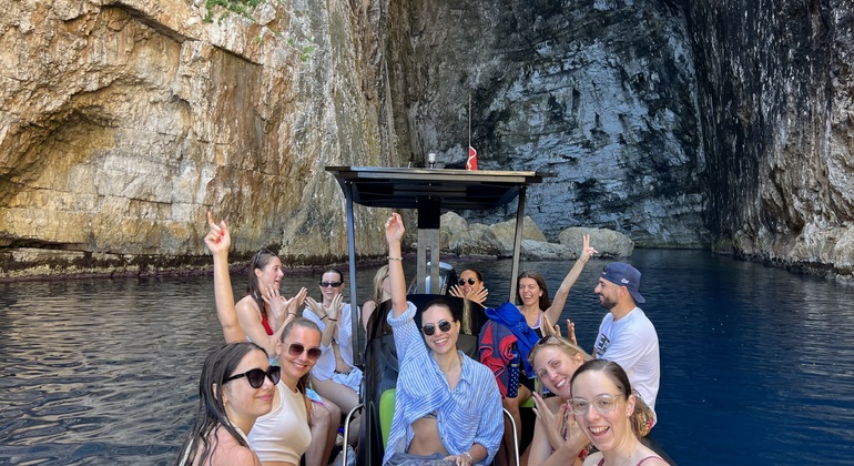 Von Vlore aus: Haxhi-Ali-Höhle und Karaburun-Abenteuer