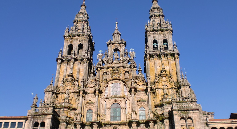 Complete Tour of Santiago with Entrance Fees Included