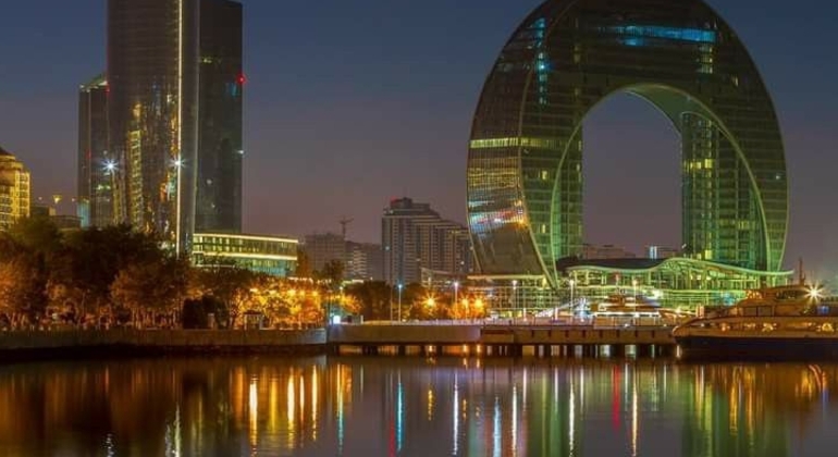 Besichtigung der alten und modernen Wunder von Baku