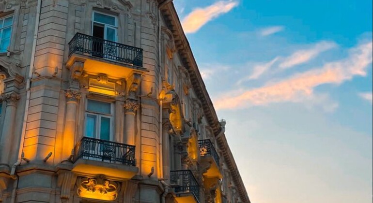 Besichtigung der alten und modernen Wunder von Baku