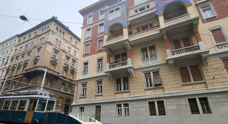Viaja al pasado con el recorrido en tranvía retro de Trieste