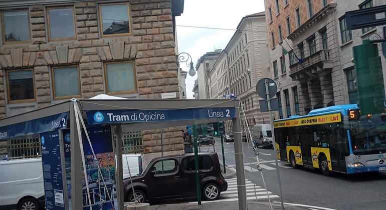 Viaja al pasado con el recorrido en tranvía retro de Trieste