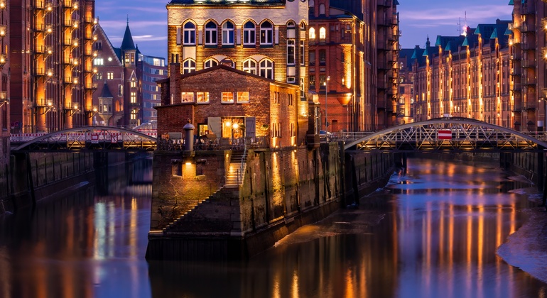 Secretos de Speicherstadt y visita a la plaza Elbphilharmonic