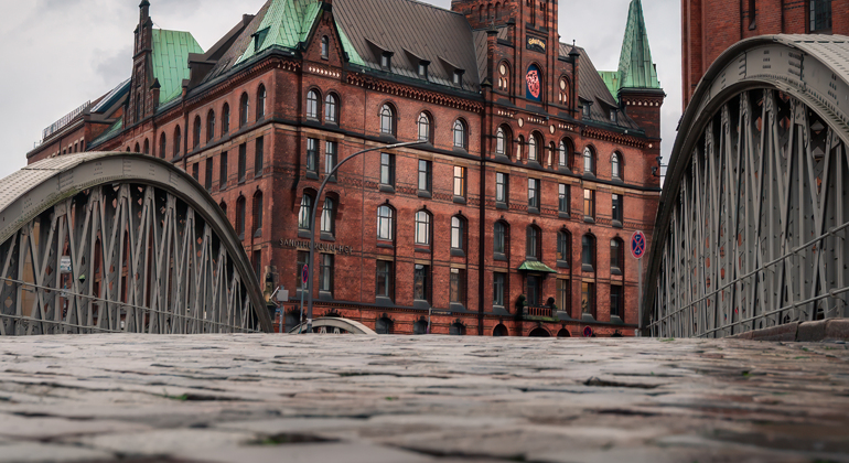 Secretos de Speicherstadt y visita a la plaza Elbphilharmonic