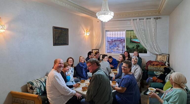 Iftar do Ramadão com uma experiência familiar local