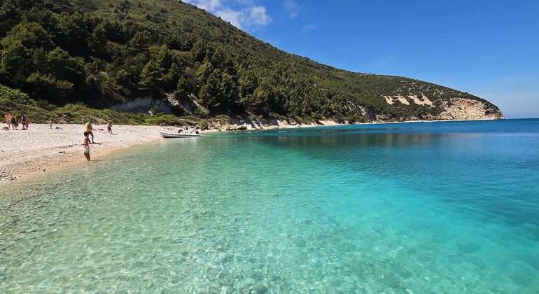 Vlore: Schnellbootfahrt zur Haxhi-Ali-Höhle mit Schnorcheln
