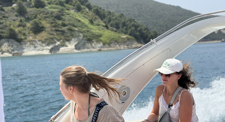 Vlore: Schnellbootfahrt zur Haxhi-Ali-Höhle mit Schnorcheln