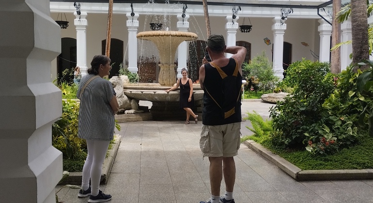 Caracas in Bites: History, Culture and Flavor