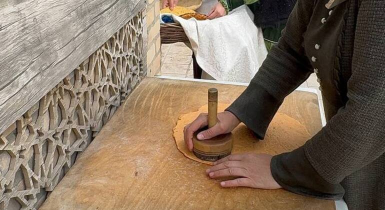 Cours de maître sur la fabrication du pain à Khiva : Un goût de tradition