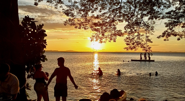 Escursione alle cascate sull'isola di Ometepe: Tour di un giorno in kayak e al tramonto