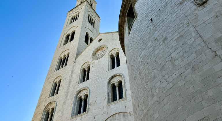 Esplorare Bari Vecchia e assaporare le specialità locali