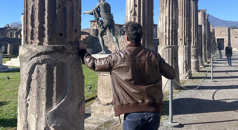 Discover Pompeii on the way to Matera from Naples