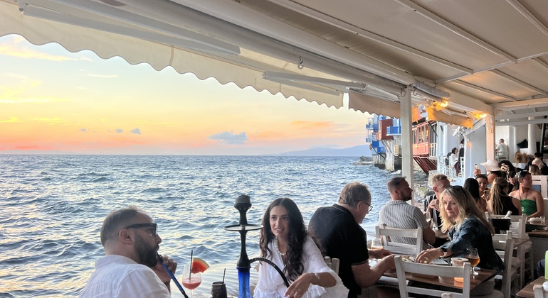 Recorrido gastronómico por la ciudad de Mykonos con un guía local