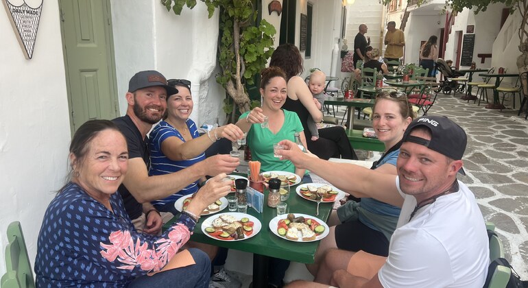 Recorrido gastronómico por la ciudad de Mykonos con un guía local