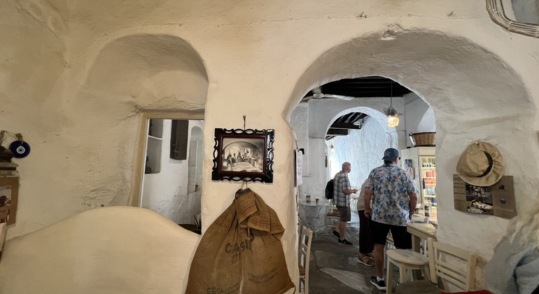 Recorrido gastronómico por la ciudad de Mykonos con un guía local