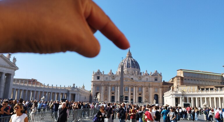Vatican City Tour: Basilica, Holy Sealed Door and Papal Tombs