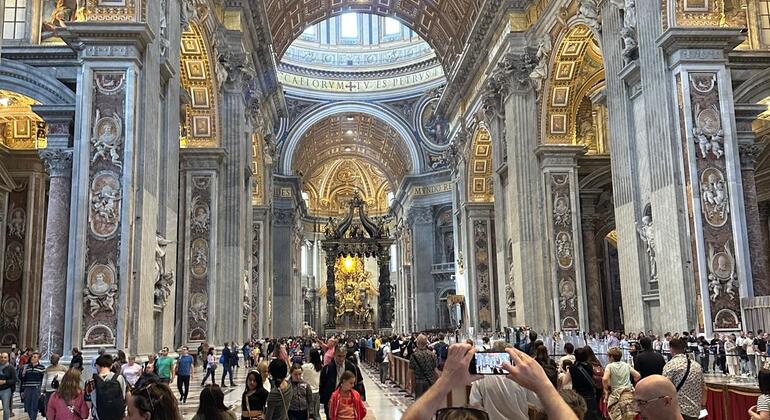 Vatican City Tour: Basilica, Holy Sealed Door and Papal Tombs