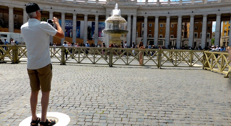 Vatican City Tour: Basilica, Holy Sealed Door and Papal Tombs