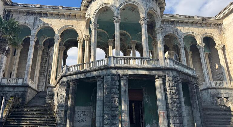 Tour of Kutaisi: Explore Tskaltubo Town and Tetra Caves