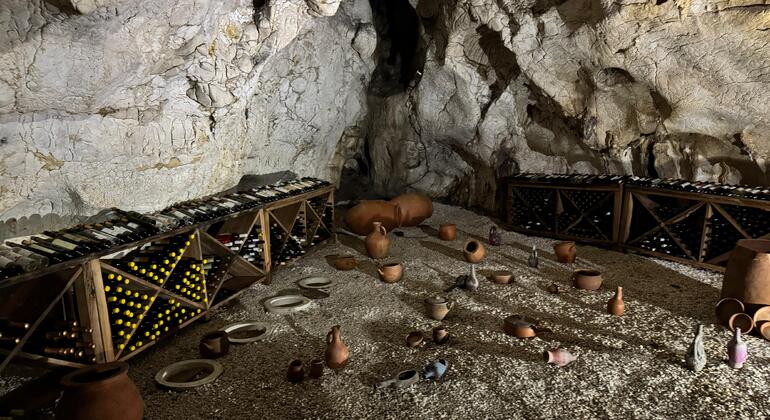 Tour of Kutaisi: Explore Tskaltubo Town and Tetra Caves