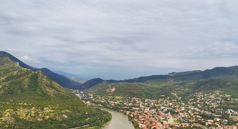 Kutaisi: Private Transfer to Tbilisi with Sightseeing Stops