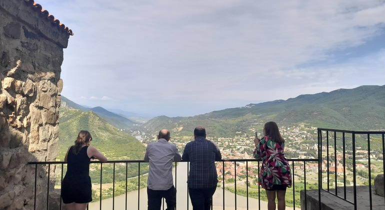 Kutaisi: Private Transfer to Tbilisi with Sightseeing Stops