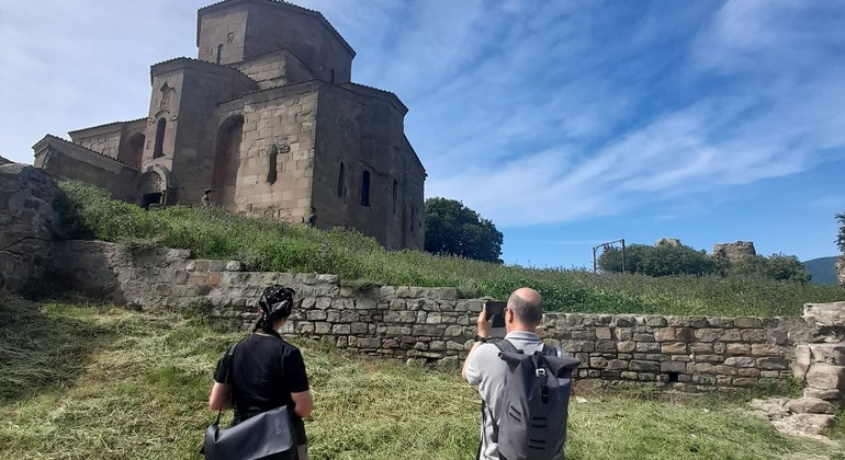 Kutaisi: Private Transfer to Tbilisi with Sightseeing Stops