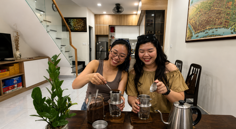 Atelier sur le café vietnamien chez l'habitant : Fabriquer et déguster cinq boissons