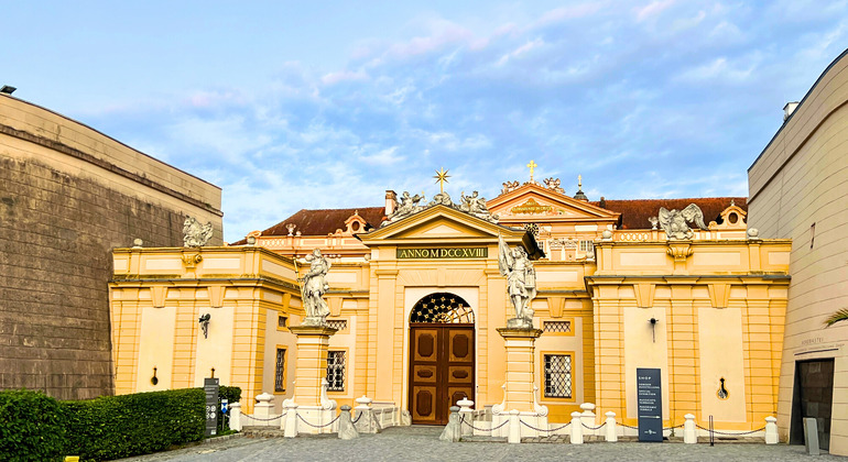 Explore Hallstatt, Salzburg and Melk Abbey
