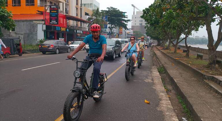 Aventura en Bicicleta Eléctrica por el Histórico Fuerte de Galle