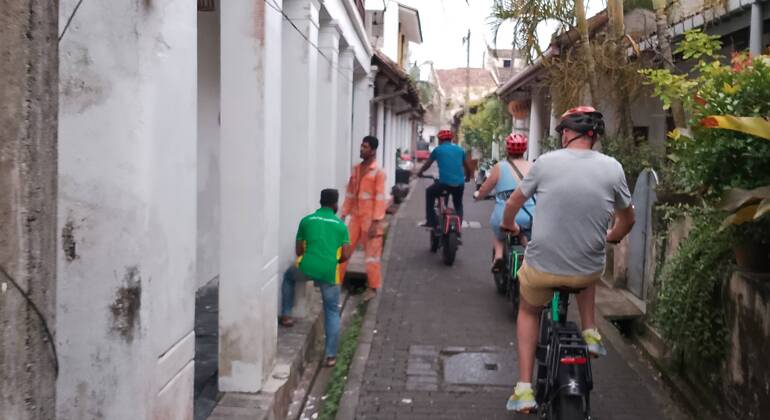 Aventura en Bicicleta Eléctrica por el Histórico Fuerte de Galle