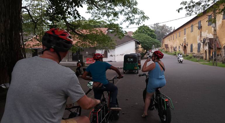 Aventura en Bicicleta Eléctrica por el Histórico Fuerte de Galle