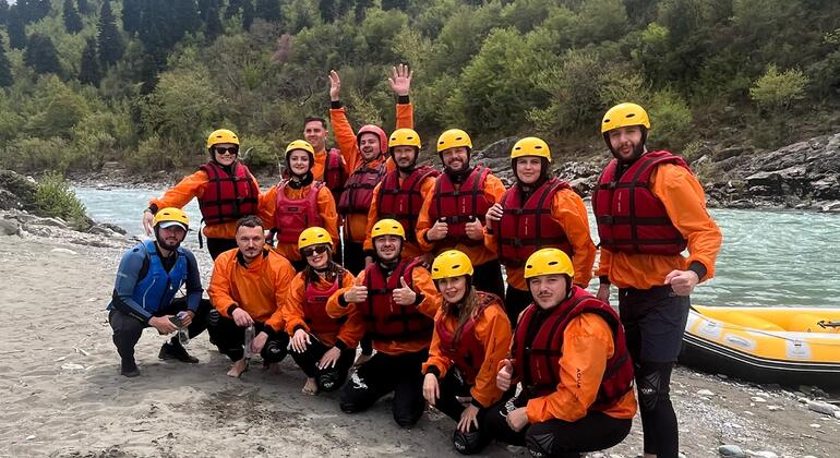 Aventura en el río Vjosa