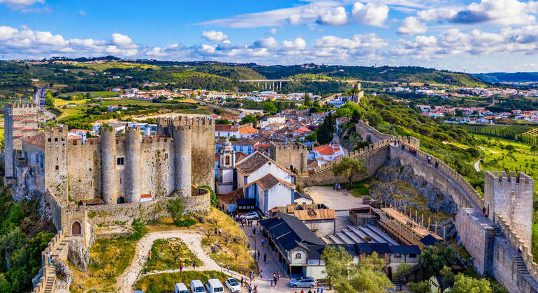 App di audioguida: Passeggiata nella città di Obidos
