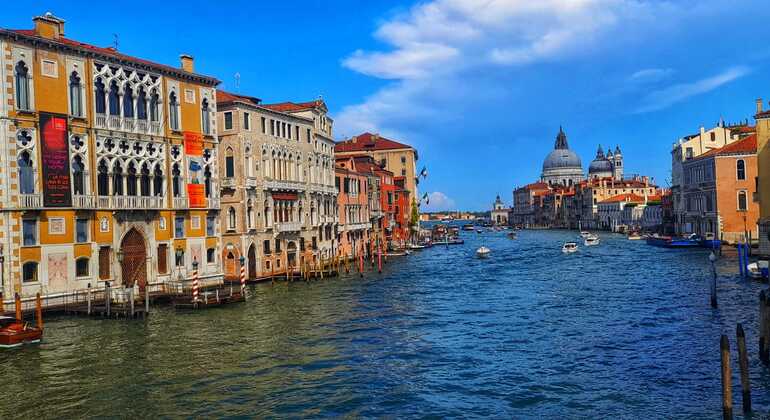 Passeio pelos canais de Veneza e lugares típicos