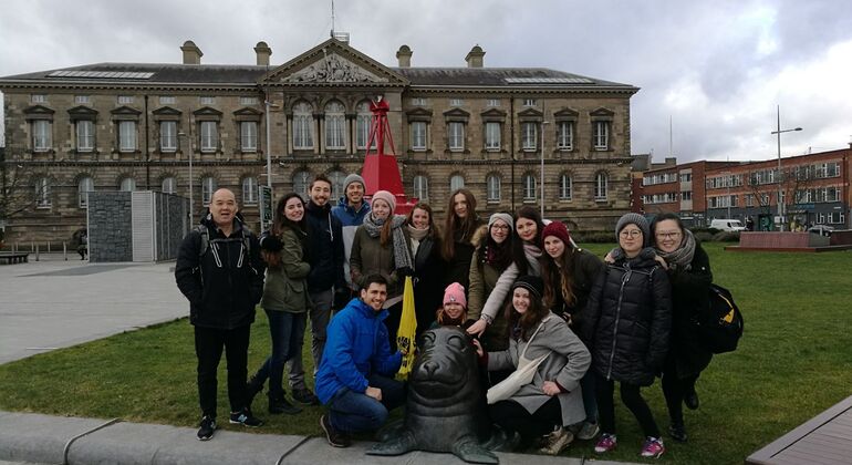 Explore Belfast: Private Walking Tour