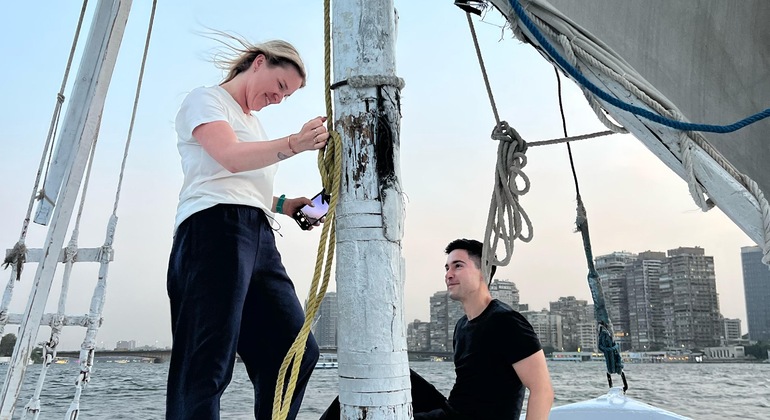 Esplorate le vibrazioni notturne sul Nilo al Cairo
