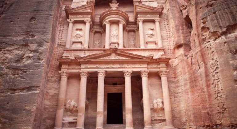 Private Tour durch Amman: Petra, Wadi Rum & Totes Meer Abenteuer